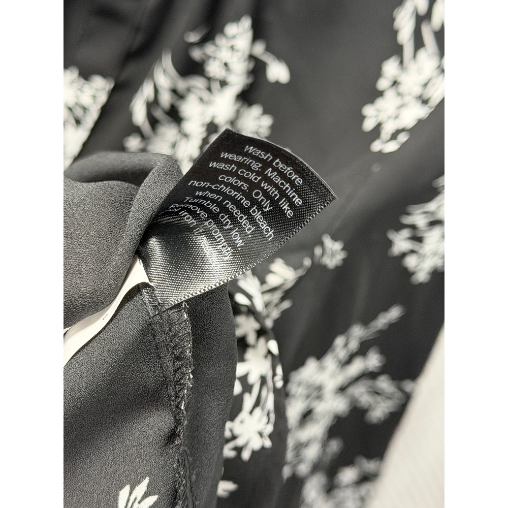 Simply Vera Vera Wang Black White Floral Roll Tab Sleeve Blouse Small - Picture 6 of 7